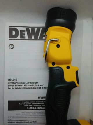 DEWALT DCL040 20V 20 Volt MAX Li - Ion Pivoting LED Flashlight Worklight Light 2