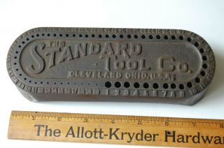 Vint.  " The Standard Tool Co " Cleveland Ohio Cast Iron Machinist S Drill Index