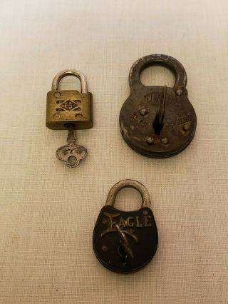 Set Of 3 Vintage Antique Padlocks W/ Keys - Nn
