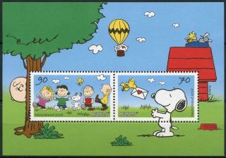 Snoopy Woodstock Sally Charlie Brown Lucy Linus Peanuts Stamp Set