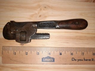 Vintage H.  D Smith Perfect Handle Pipe Wrench.  7.  5 Inches.  Wooden Handle.