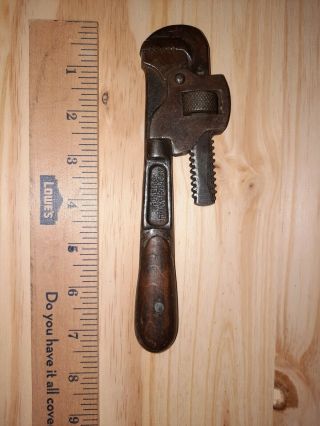 Vintage H.  D Smith Perfect Handle Pipe Wrench.  7.  5 Inches.  Wooden Handle. 3