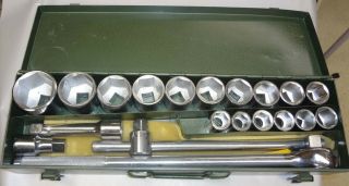 Three Quarter Drive Of Socket Set With Ratchet And Breaker Bar With Extenders.  La
