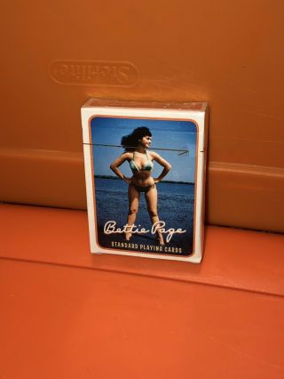 Dark Horse Comics Deluxe Bettie Page Pin - Up Playing Cards Deck Mip 2006