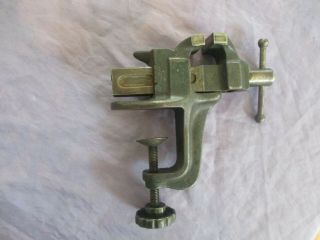 Vintage Heavy Duty Anvil Vise With 1 5/8 Inch Wide Jaws