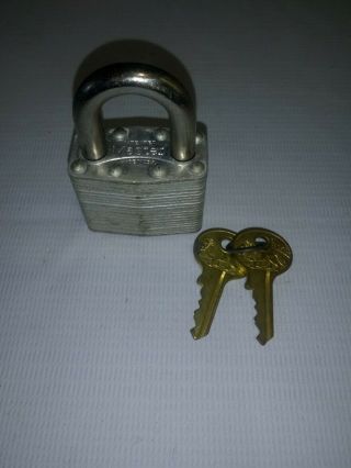 Vtg Master Lock Co.  No.  1 Padlock With 2 Round Top Lion Keys 2356 Made In U.  S.  A.