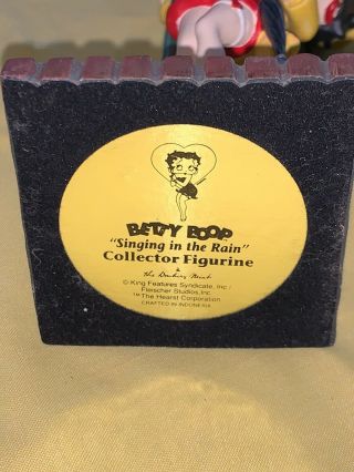 Betty Boop “Singing In The Rain” Danbury Figure 2