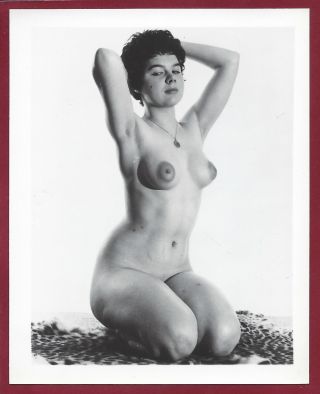 1950s Vintage Nude Photo Mega Big Firm Perky Breasts Dark Puffy Nips Pinup Poses