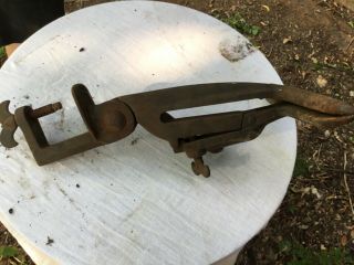 Antique Bench Mount Saw Blade Vice 3