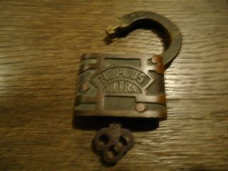 Ne Plus Ultra Pad Lock With Key / Art Deco 2