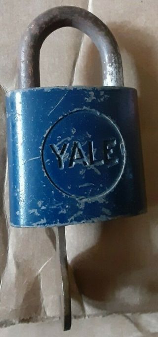 Vintage Rare Yale Padlock W/ Key - Blue - Made For Insignia - Collectible Lock