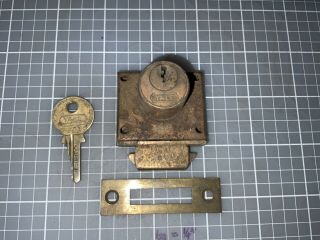 Vintage Yale Brass Lock And 1 Key For Sliding Door Or Rolltop Desk