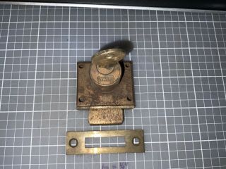 Vintage Yale Brass Lock and 1 Key for Sliding Door or Rolltop Desk 2