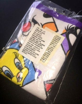 Vintage Looney Tunes Characters Familiar Faces Blanket 45 X 60 Purple Trim