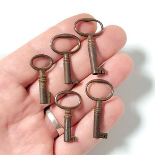 5 Very Small Old Vintage Open Barrel Skeleton Keys In A Variety Of Cuts