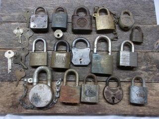 Yale,  Lion,  Elgin,  Wooster Hardware,  Some Key Padlock Old Vintage Antique Lock L 750