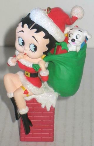 2005 Christmas Ornament Betty Boop In Santa Outfit Sitting On Chimney Bag Of Toy