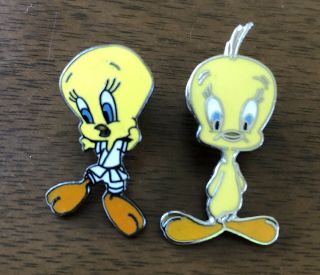 Vintage Warner Brothers Tweety Bird Pins Tie Tacs