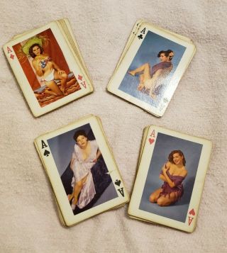 Vintage Pack of 52 Crown Dist.  LOOK Playing Cards Pin Up Girls Art Studies 3