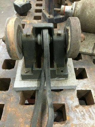 Cast iron bench top grinding polishing belt driven mandrel arbor 2
