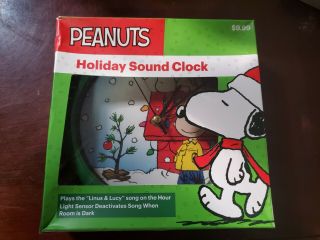 Peanuts Holiday Sound Clock Linus Lucy Song Christmas Battery Operated
