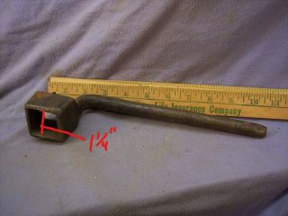 ANTIQUE WRENCH FOR 1 1/4 