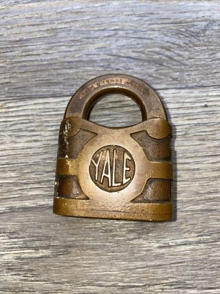 Large Antique Vintage Yale & Towne Brass Padlock Very Old And Heavy Lock
