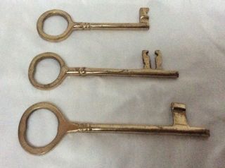 Vintage Large Skeleton Jail Church Keys Solid Brass Set Of 3