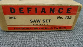 (b6) Vintage " Defiance " By Stanley No.  432 Saw Set