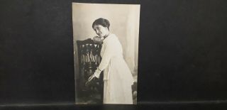 Malta - Vintage - Photo Postcard - Scene Of A Lady