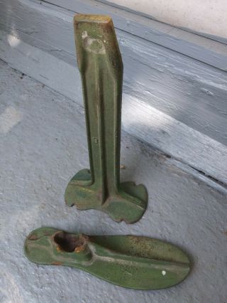 Vintage Antique Cast Iron Metal Cobbler 