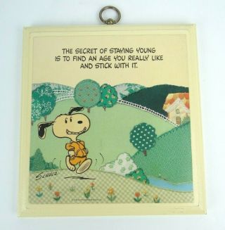 Vintage Hallmark Peanuts Snoopy 6” Wall Plaque 1958 The Secret To Staying Young
