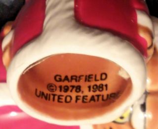 Vintage 1978 Garfield The Cat Enesco Thimble Figurine - Christmas Santa 1 7/8 " T