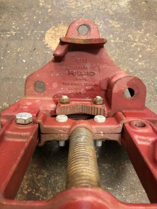 Ridgid No.  17 Pipe Vise No.  12 On The Yoke.  Parts Repair.  Industrial Red.
