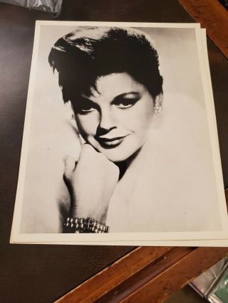 Vntg 1970s Press Release Movie Non Glossy Photo 8x10 Pinup Style Judy Garland