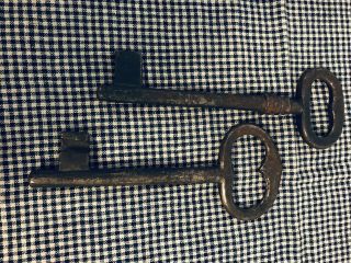 Vintage Metal Skeleton Keys 4.  5 & 5” Long