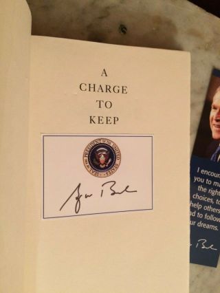 PRESIDENT GEORGE W.  BUSH SIGNED WHITE HOUSE Edition/1st Ed & STERLING PIN,  MORE 2