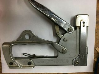 Vintage A.  L.  Hansen One Hand Automatic Tacker T - 2 Take - Up Jaw Made In Usa
