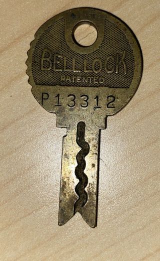 Vintage Bell Lock Key Mills Novelty Co.  Chicago Mill’s P13312