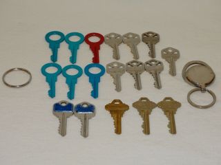 18 Modern Cut Keys For Arts Crafts Collecting With Pocket Lip Keychain