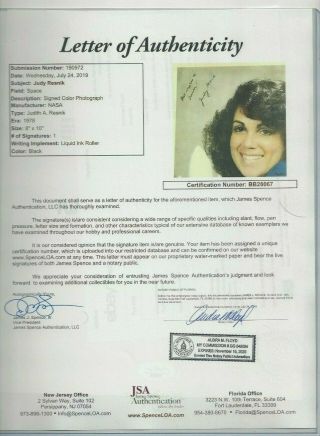Judith Resnik Autographed 8x10 Photo Usa Nasa Astronaut Jsa Letter Dec 1986