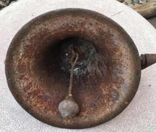 1800’s C.  S bell Co.  cast iron farm/School bell No 82 Hillsboro,  Ohio 10 1/2” 3