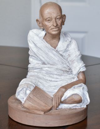 Rare Edition 1 Tom Clark Statue " Gandhi " 1992