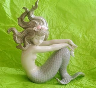 Lladro Illusion 1413 Mermaid W/ Pearl Figurine No Box 6.  7 "