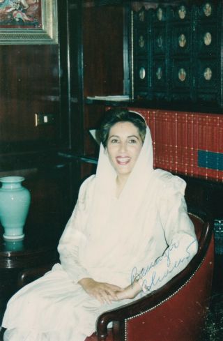 Benazir Bhutto – Pakistan – Authentic Signature