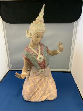 Lladro Porcelain Thai Dancer Model 12069 Gres Figurine