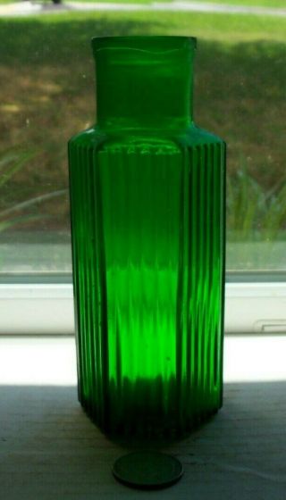Rare 6 Sided Wide Mouth Green Ridge Poison Base Embossed,  6