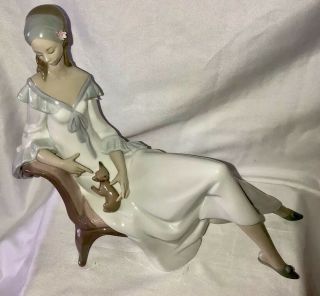 Rare Large Lladro Figurine Lady With Chihuahua 8120