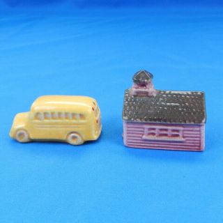 Arcadia Ceramics SCHOOL HOUSE & BUS Vintage Miniature Salt & Pepper Shaker VHTF 3