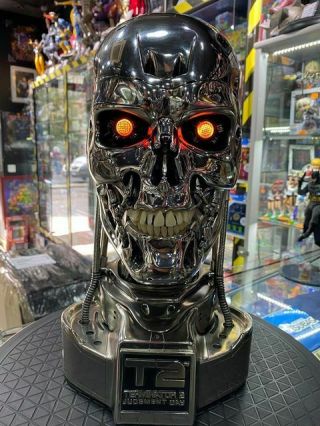 Terminator 2 T - 800 End Skull Half Size Bust Hollywood Collector 